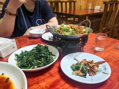 -芦茨金富饭庄·25年老字号·专做稻草鸡