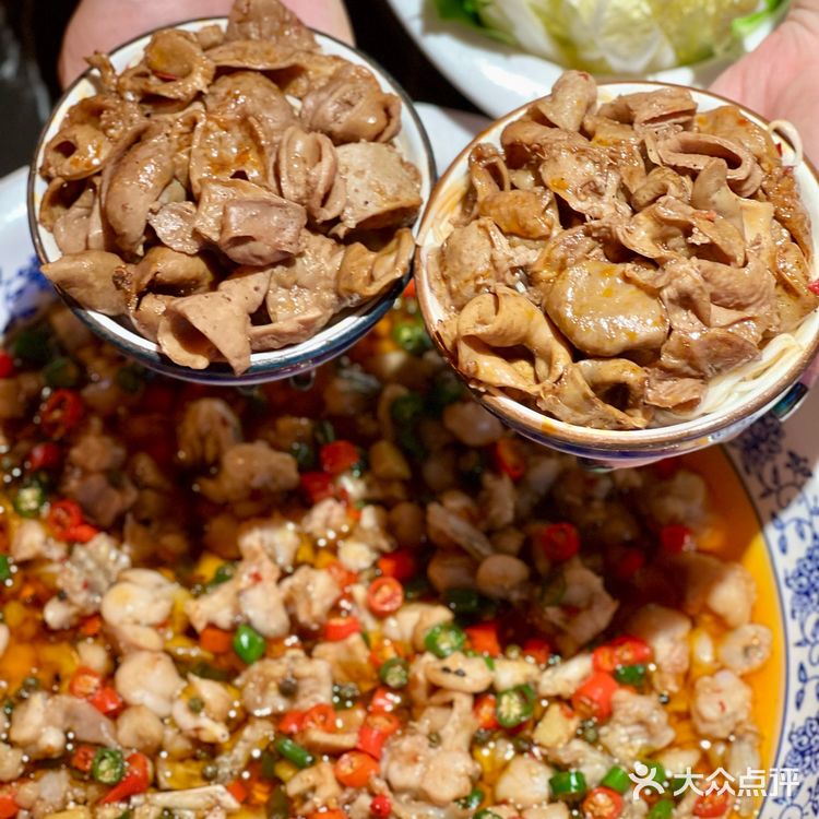 在深圳吃了2️⃣0️⃣多年的肥肠煲……好好吃！