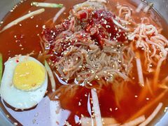 -亲昵春川鸡排(韩国美食街店)