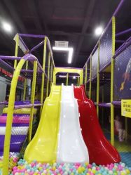 -蹦贝运动中心·蹦床·攀岩·闯关(龙岗店)