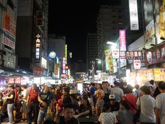 -六合夜市