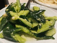 凉拌黄瓜-百味源炭火烤翅 ·夜市大排档(酒仙桥店)