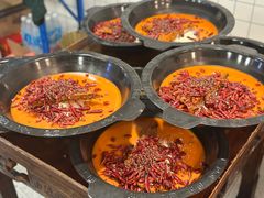 -黄潇洒老火锅(九眼桥宏济巷店)