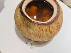 椰子八宝鸡汤-闻见中国海南菜(K11店)