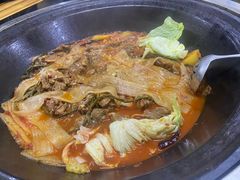 -东北烧烤铁锅炖水库鱼