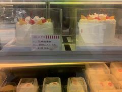 -红宝石·鲜奶小方·海派西点房(丰庄店)