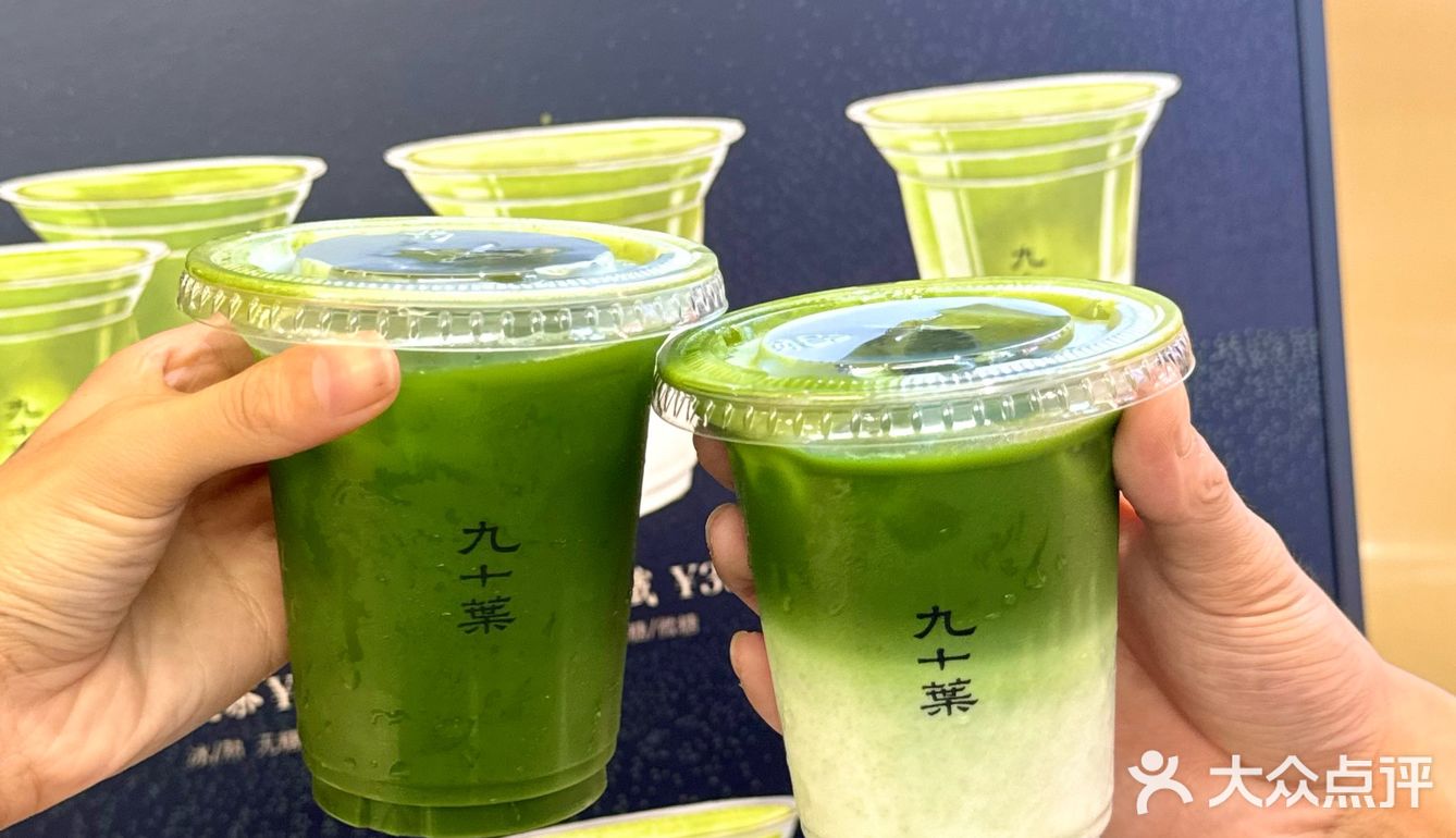 卧卧卧。。。偶遇了英博球员在罗斯福买冰淇淋