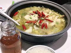 -渝是乎酸菜鱼·川渝小炒(新世界百货望京店)
