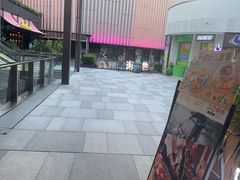 -瑞虹新天地月亮湾