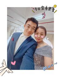 -月月婚纱礼服仓储店(王府井店)