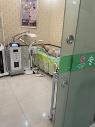 -苗医生专业祛痘·皮肤管理