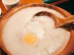 窝蛋牛肉粥-南拳十三姨·潮汕砂锅粥(世纪金源店)