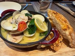 -Common Table · Brunch & Coffee