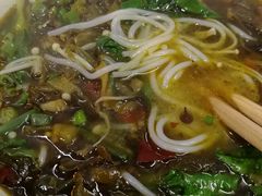 酸菜米线-秦云老太婆摊摊面(大竹林店)