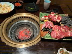 -山川小町·极番烧肉(新地假日广场店)