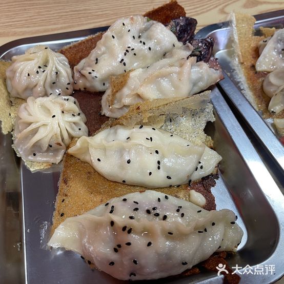 劉老财世峰青岛老锅贴海鲜锅贴(湛山店)