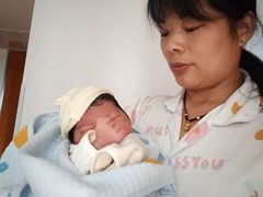 -鲸鱼妈妈月嫂/育婴师定制