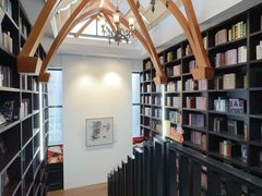 -钟书阁(松江泰晤士小镇店)