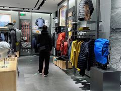 -ARC'TERYX始祖鸟(北京王府中环店)