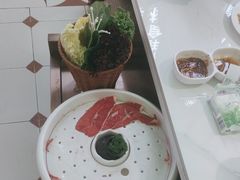 -洪氏嗨捞·广东猪肚鸡·椰子鸡火锅(西咸万象城店)