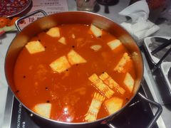 -尚尚仙·酸汤猪手·猪肚鸡火锅(华联万柳购物中心店)