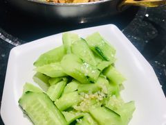 蒜泥黄瓜-咏哇美蛙美味(厦门罗宾森店)