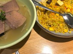 大叻经典菠萝海鲜炒饭-米纸越南小馆(金鹰世界店)