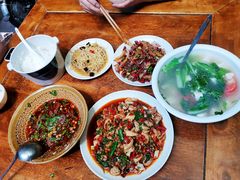 -茅屋大酒店