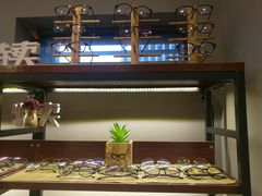 -肆兮眼镜·蔡司·徕卡战略合作店(大坪店)