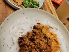 麻酱肉臊子手工拌粉-小满手工粉(北京来福士店)
