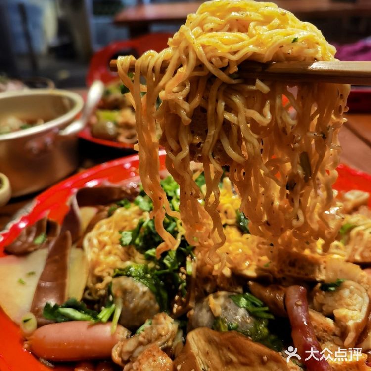 当之无愧的麻辣烫No.1，食材太丰富🎉[礼花]