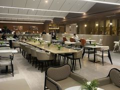 -上海虹桥中心爱琴海亚朵S酒店