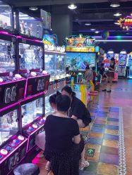 -菲菲羊乐园(临平银泰城店)