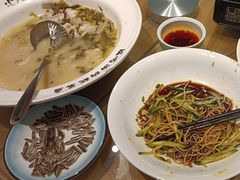 -严记小天府酸菜鱼(西四路店)