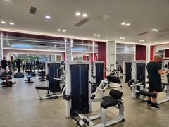 -英派斯健身旗舰店(海信国际中心馆)