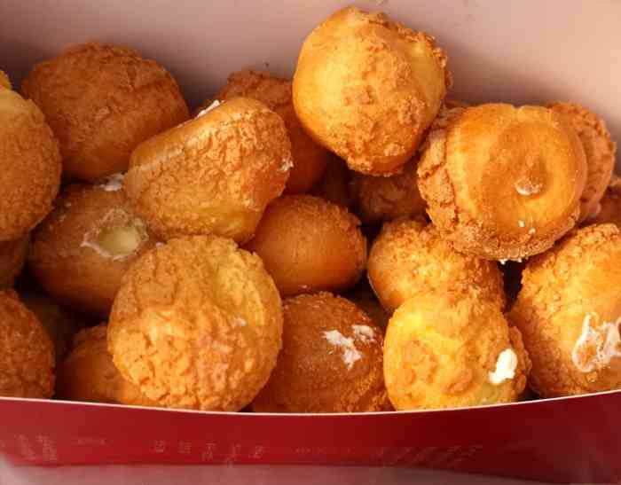 宫喜糕点(步行街店)-"晚上溜达,突然想吃种草很久的麻薯,九点多.