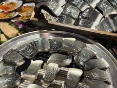 -围炉肉舍•炭烤活鳗•丹东海鲜烤肉(步行街店)