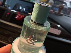 -Tiffany & Co.蒂芙尼
(杭州大厦店)