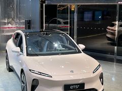 -蔚来中心(北京中关村店)