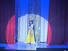 -金东尼人妖秀