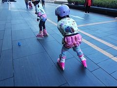 -悦动体能篮球羽毛球网球(三里河店)