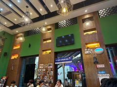 -香巴拉云南餐厅(华莱坞店)