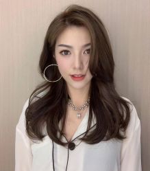 -BULB STUDIO 巴柏明星发型工作室