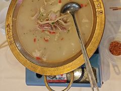 -霄汉牛三鲜湖北砂锅菜(万松园2店)