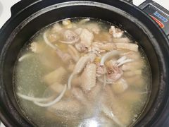 -东椰·海南椰子鸡火锅(朝阳门店)