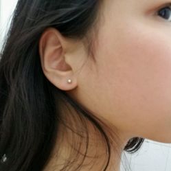 -花师傅专业手穿耳洞打耳洞穿孔