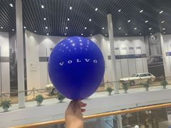-杭州中沃沃尔沃4S店(滨江区店)