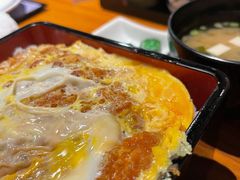 吉列猪扒煮蛋饭-小山日本料理(电子大厦店)