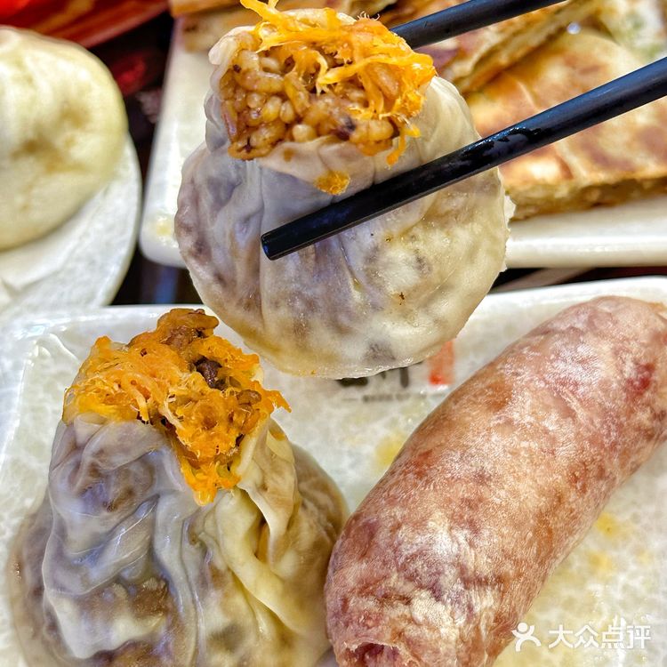 这期新品，贵州红酸汤鲜肉馄饨，也太好吃了！