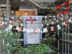 -ROAST coffee & eatery